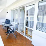 Nadmorska Centrum Homestay *
